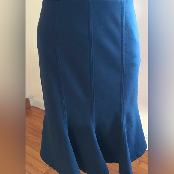 Banana Republic Blue Fit & Flare Midi 3 Black Buttons in Back Short Slee… - Picture 2 of 13